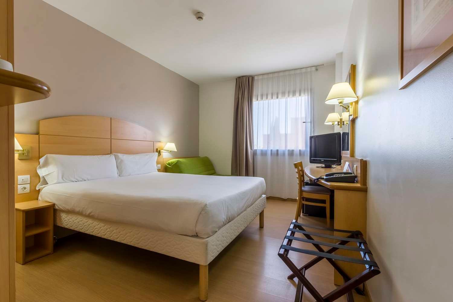 Travelodge Madrid Alcalá de Henares Dış mekan fotoğraf